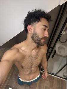 615288072: Chico busca chica en Valencia