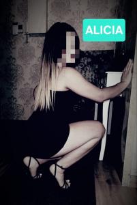 682074180: Chica busca chico en Madrid