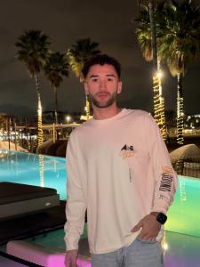 615288072: Chico busca chica en Valencia