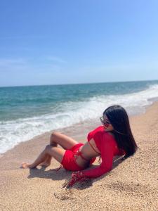 665422674: Chica busca chico en Gerona