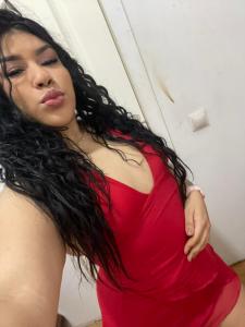 631516062: Chica busca chico en Barcelona