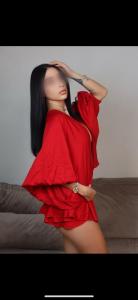 665317787: Chica busca chico en Barcelona