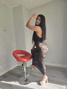 641976374: Chica busca chico en Madrid