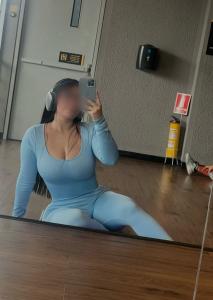 654248572: Chica busca chico en Sevilla