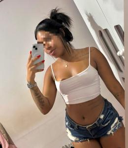 662044935: Chica busca chico en Madrid