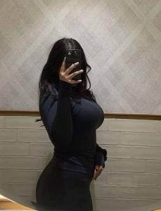 685477953: Chica busca chico en Barcelona