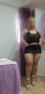 697726373: Chica busca chico en Madrid