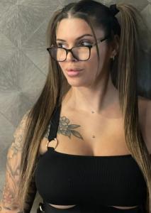 632482037: Chica busca chico en La Coruña