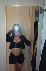 614119408: Chica busca chico en Barcelona