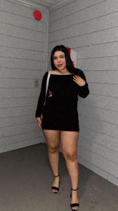 610974381: Chica busca chico en Madrid