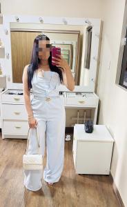 664035152: Chica busca chico en Madrid