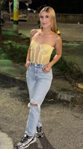 677967529: Chica busca chico en Alicante