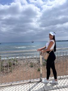 641570884: Chica busca chico en Formentera