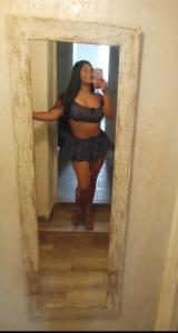 677706637: Chica busca chico en Almería