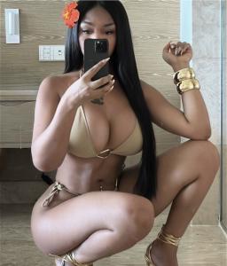 612576557: Chica busca chico en Granada