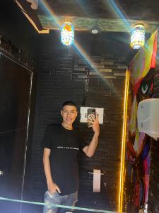 664538947: Chico busca chica en Cádiz