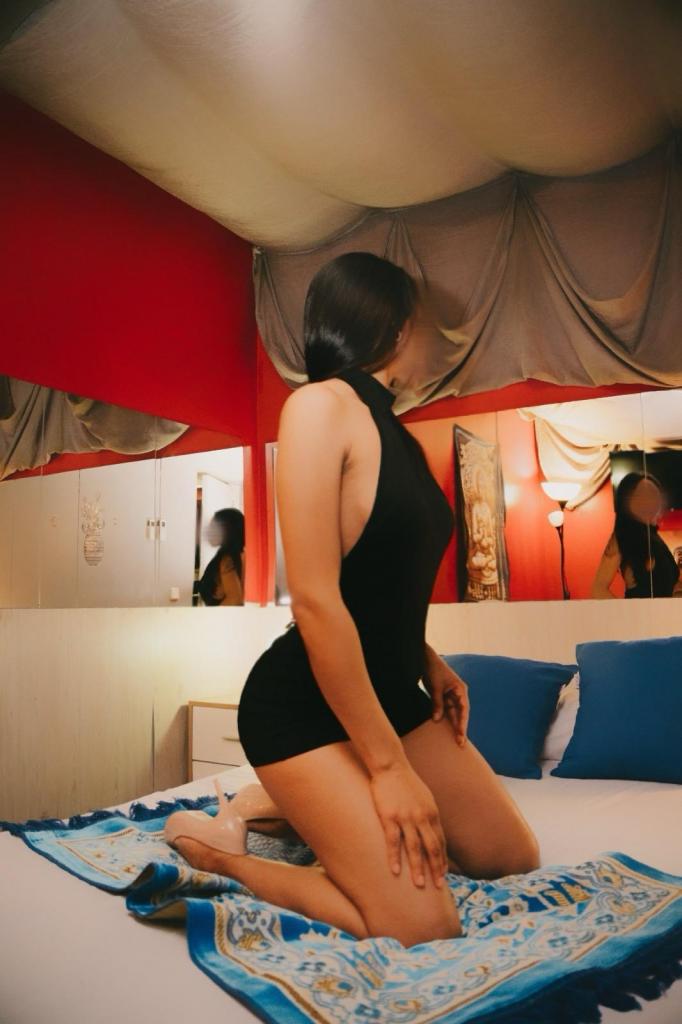 603777731: Chica busca chico en Madrid