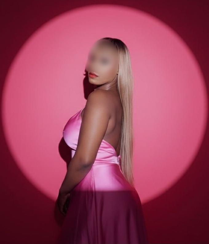 612480442: Chica busca chico en Ibiza