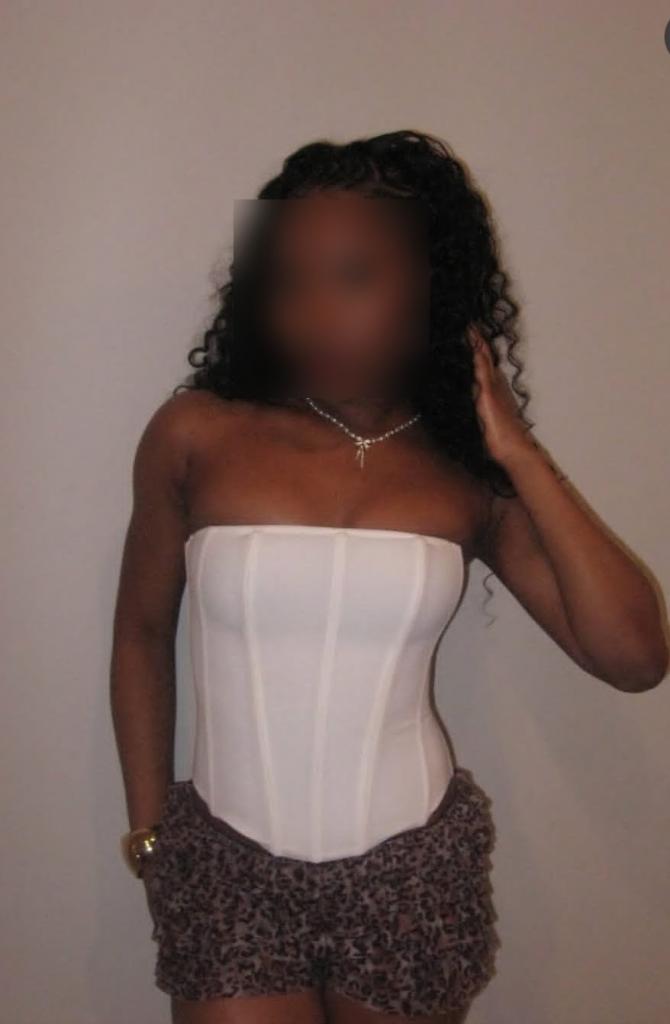 Chica busca chico en Cádiz: 