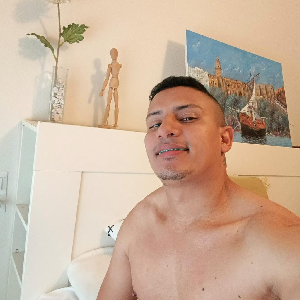 642432590: Chico busca chica en Sevilla