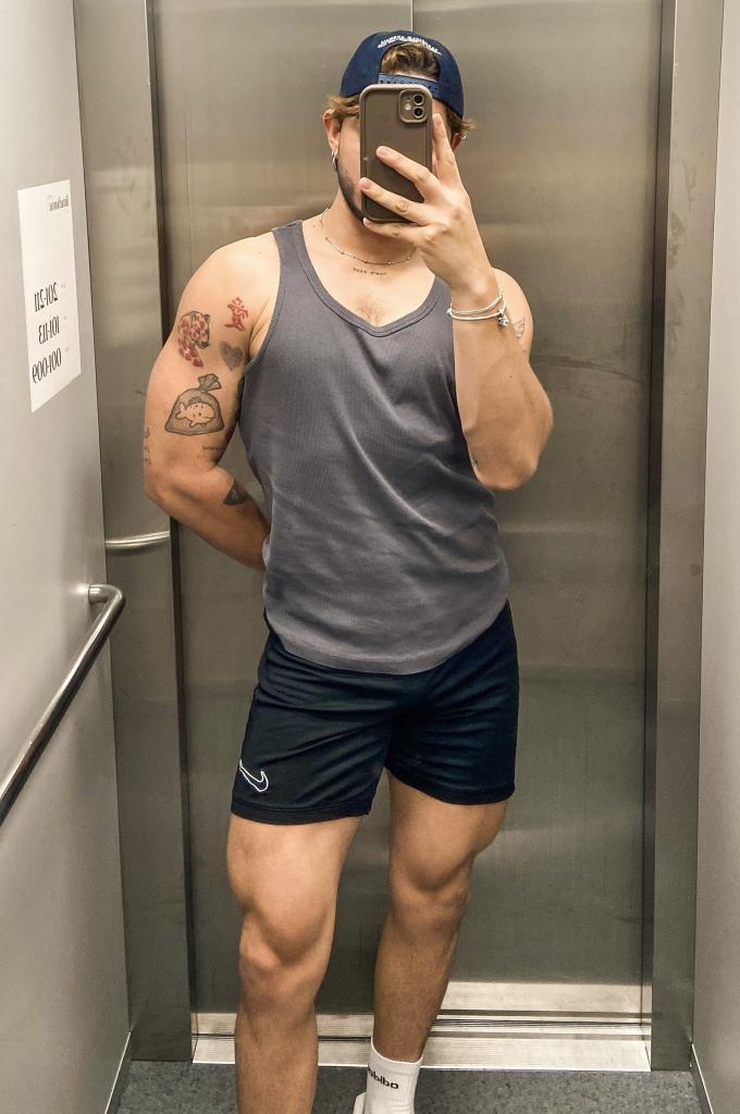 Chico busca chica en Granada: 