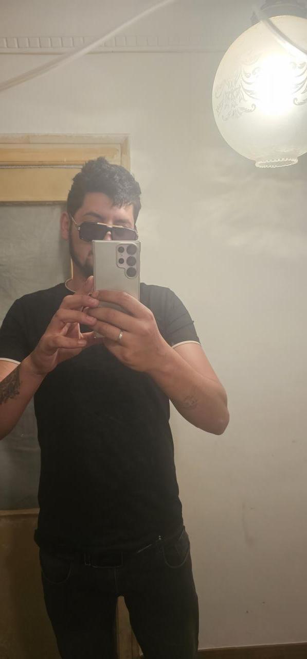 643154954: Chico busca chica en Zaragoza