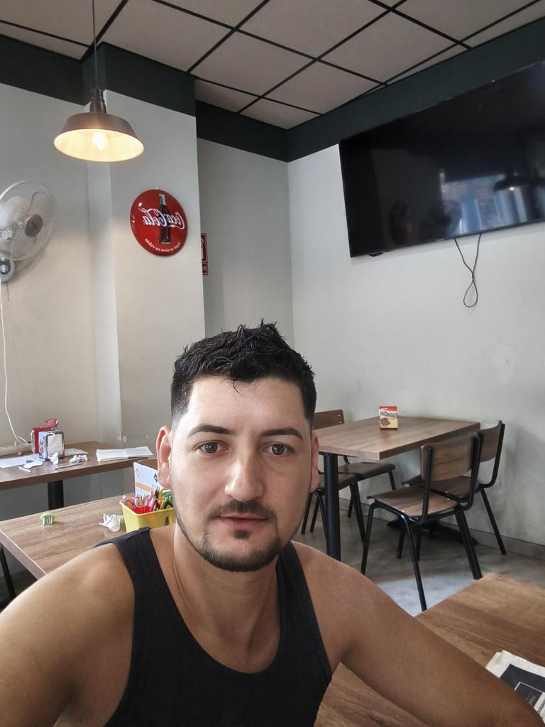 Chico busca chica en Zaragoza: 