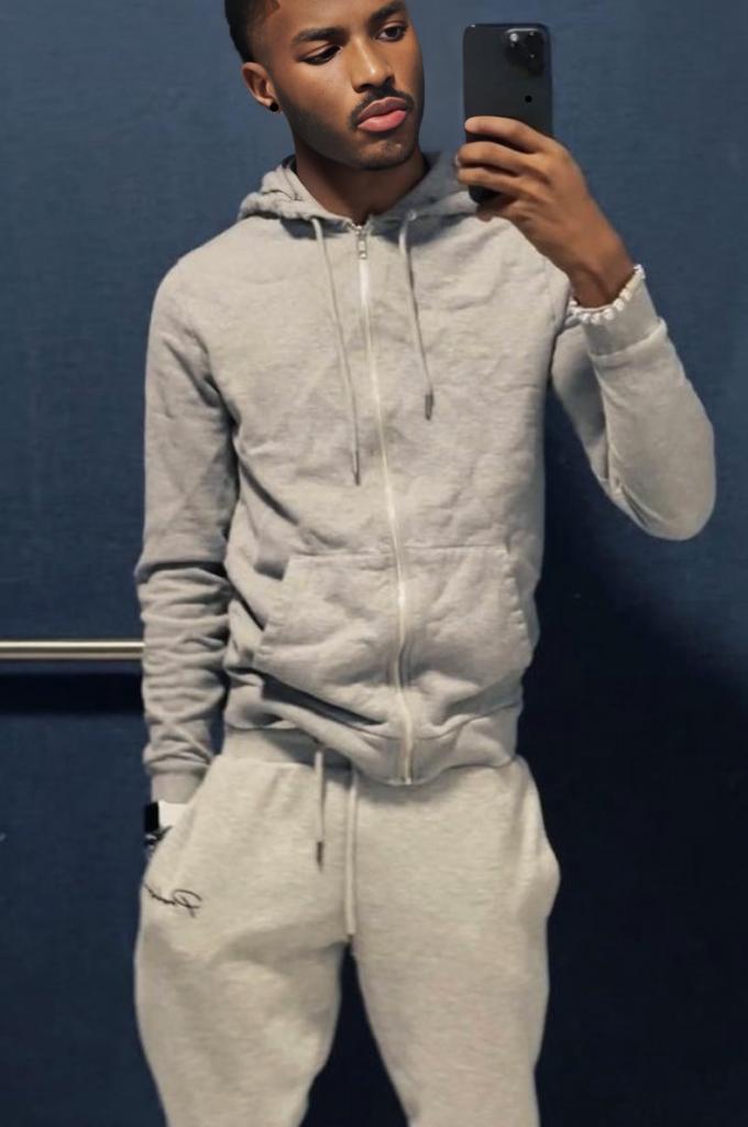 672954244: Chico busca chica en Madrid