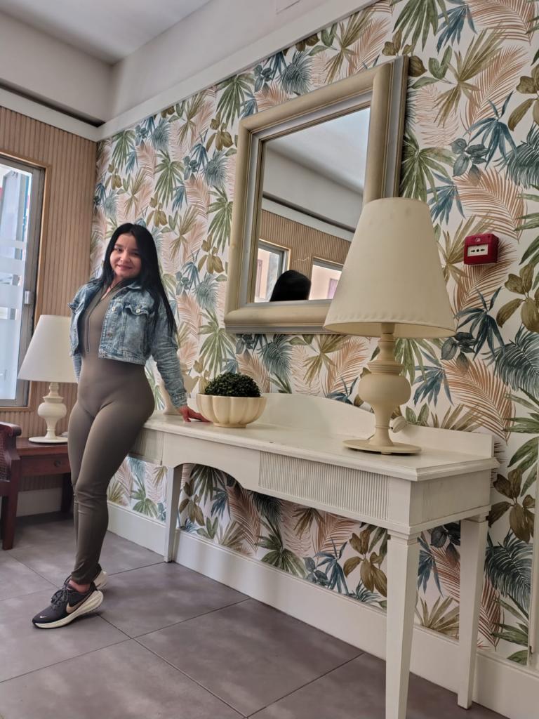 678418570: Chica busca chico en Jaén