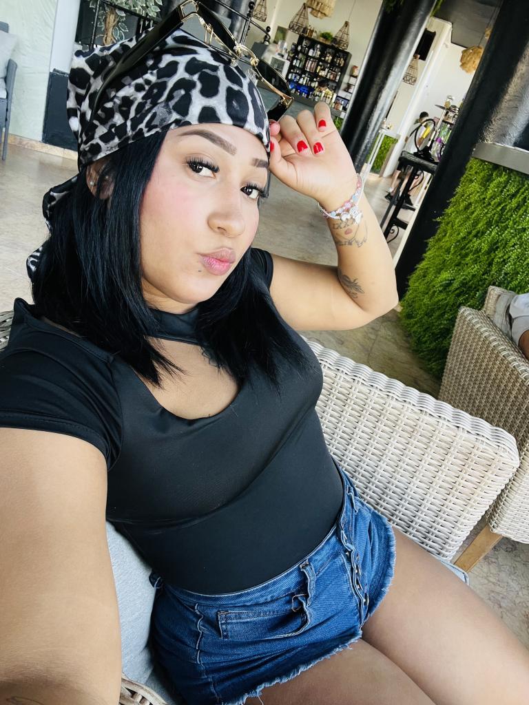 610720525: Chica busca chico en Sevilla