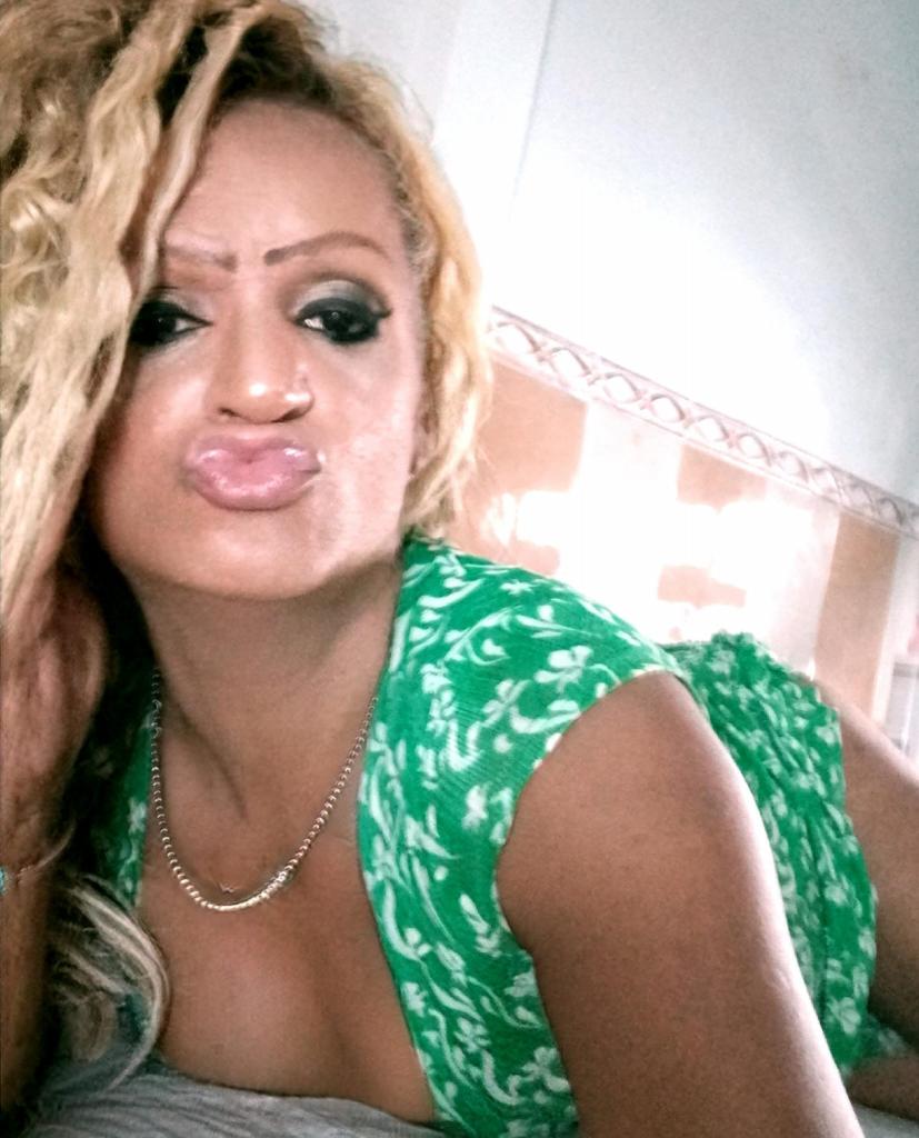 633085495: Travesti en Valencia