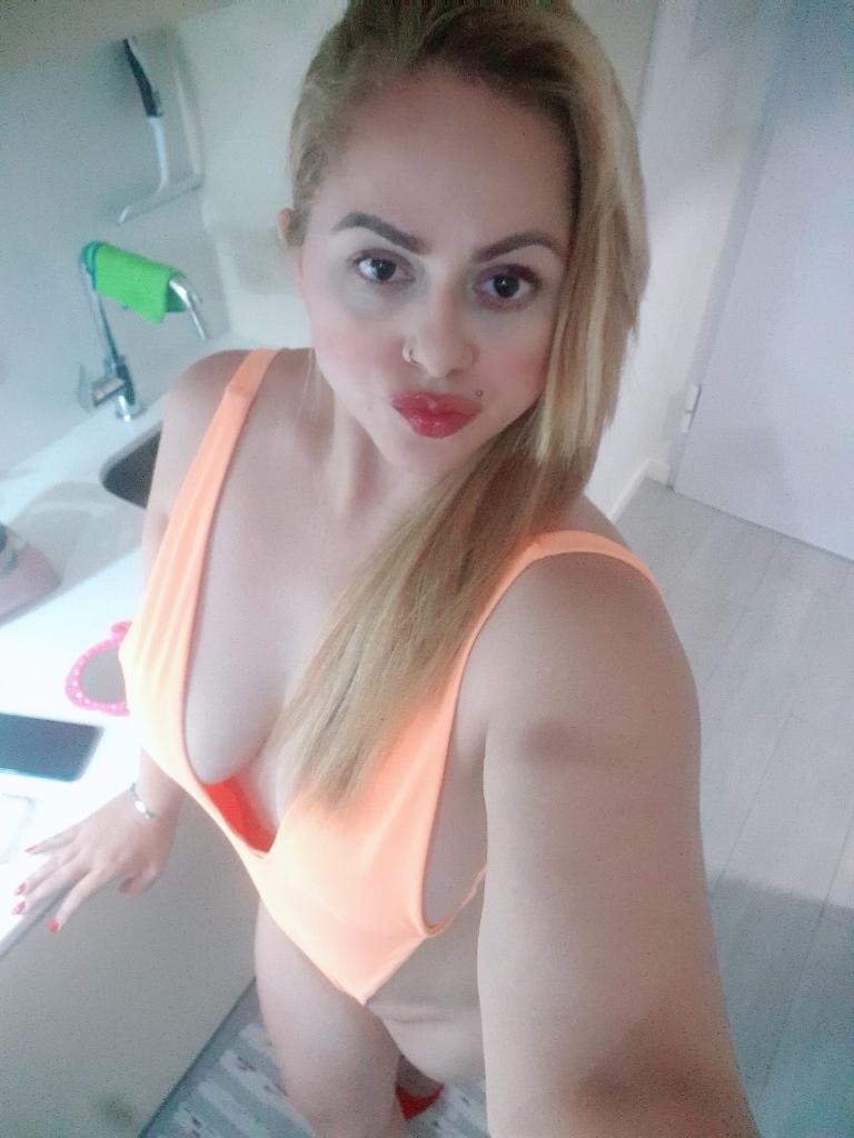Chica busca chico en Pontevedra: 