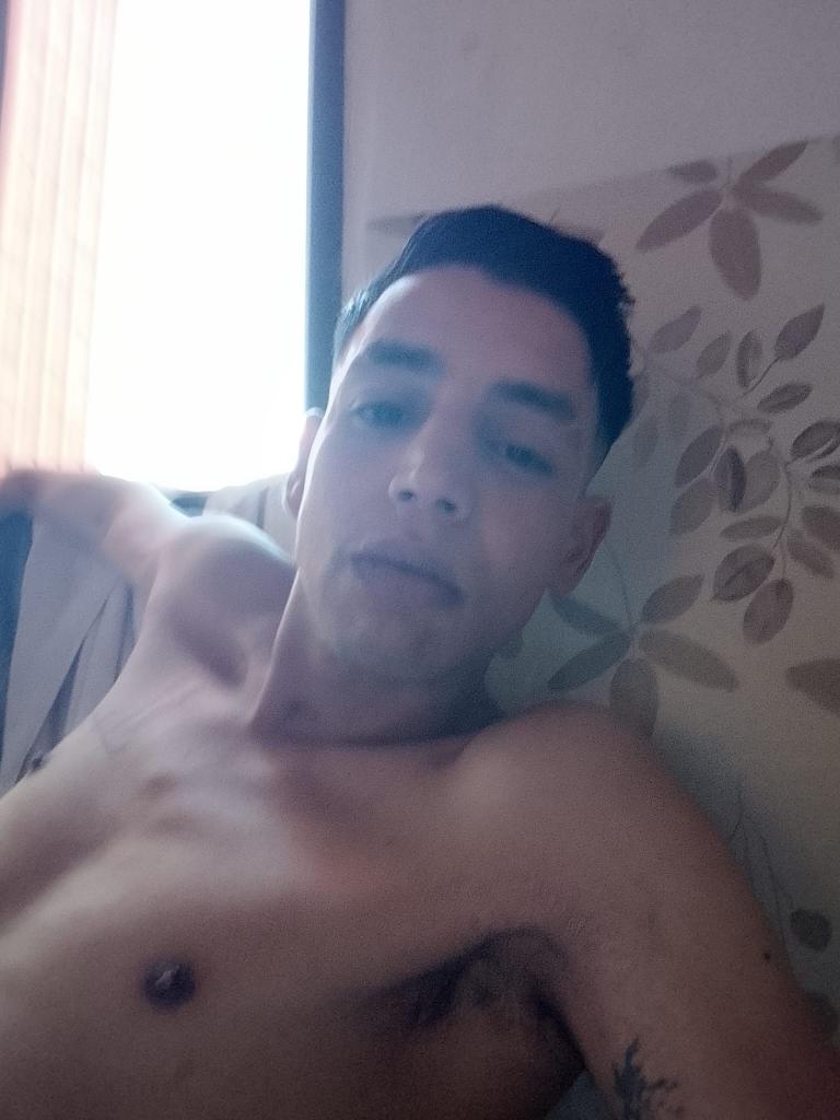 Chico busca chica en Málaga: 