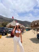 604291945: Chica busca chico en Cádiz