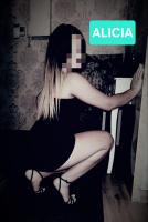 682074180: Chica busca chico en Madrid