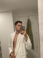 607432018: Chico busca chica en Sevilla