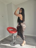 641976374: Chica busca chico en Madrid