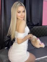 670064318: Chica busca chico en Barcelona