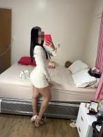 664035152: Chica busca chico en Madrid