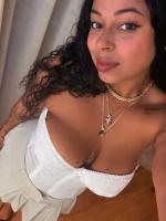 614938310: Chica busca chico en La Coruña