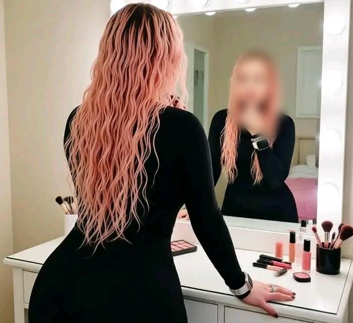 631767688: Chica busca chico en Barcelona