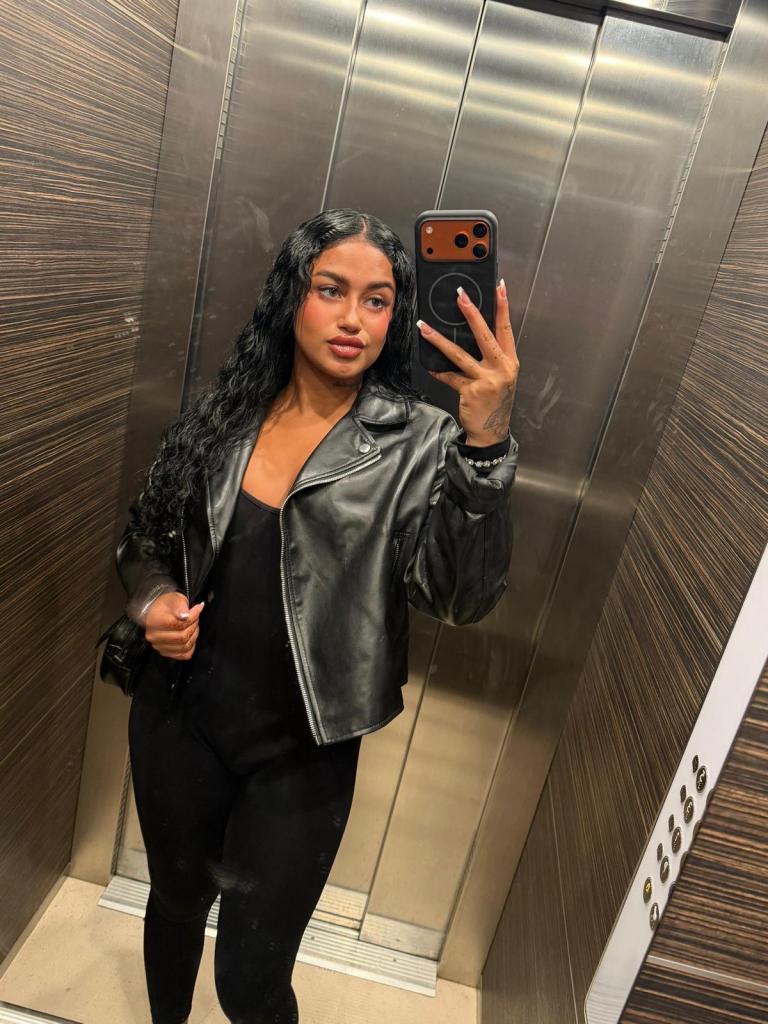 Chica busca chico en Barcelona: 