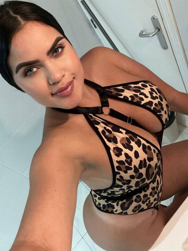 Chica busca chico en Granada: 