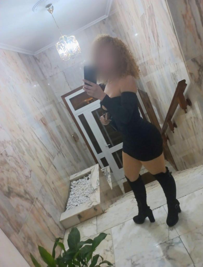 637952355: Chica busca chico en Málaga
