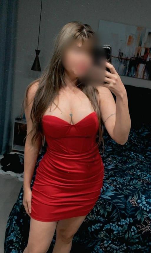 631381063: Chica busca chico en Almería