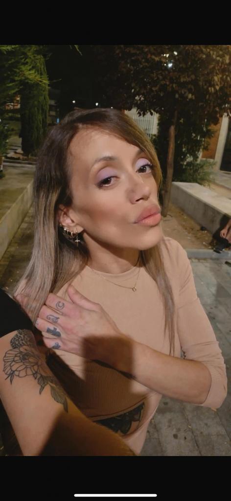 643688515: Chica busca chico en Madrid