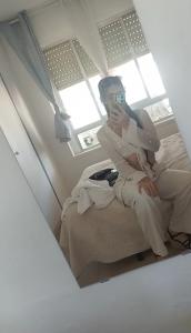 624994034: Chica busca chico en Sevilla