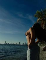 674148179: Chica busca chico en Sevilla