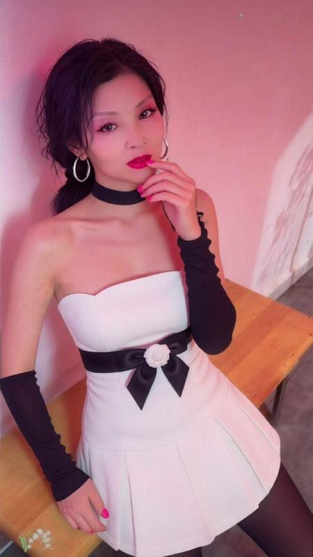 Chica busca chico en Gerona: 