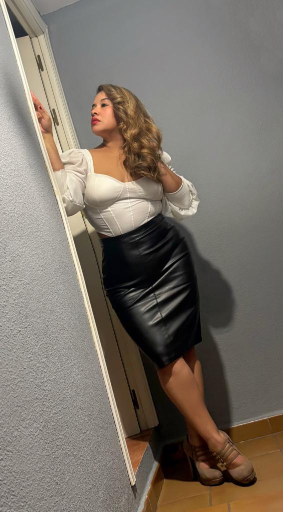 Chica busca chico en Sevilla: 